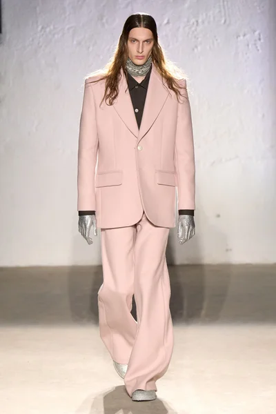 Look 24